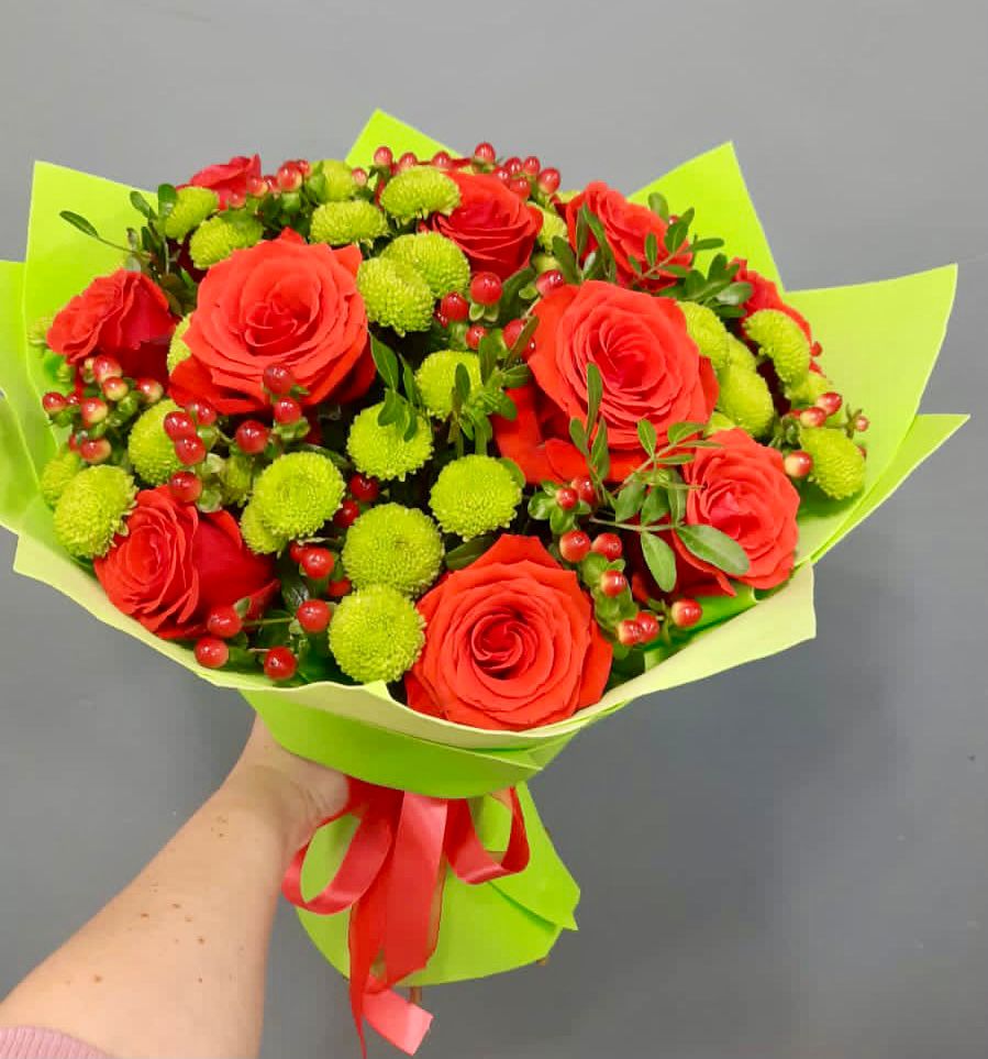 Букет цветов из: Хризантемы и Розы в Павловичи