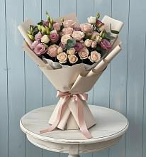 Букет цветов из:  Розы и Лизиантусы в Павловичи
