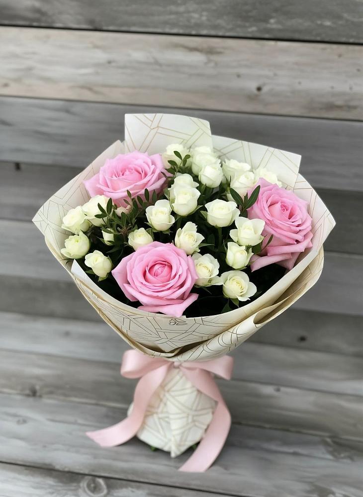 Букет цветов из: Розы в Павловичи