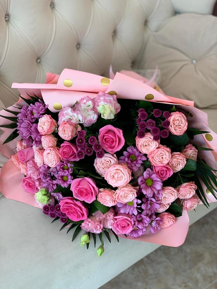 Букет цветов из: Хризантемы, Розы и Лизиантусы в Павловичи