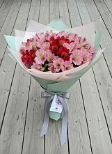 Букет цветов из:  Альстромерии в Павловичи
