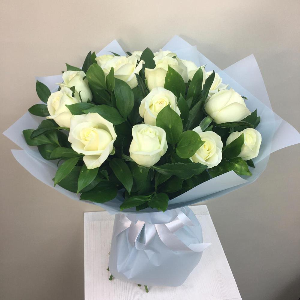 Букет 15 Белых роз Проуд в Павловичи