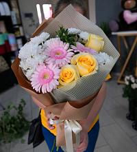 Букет цветов из:  Герберы, Розы и Хризантемы в Павловичи