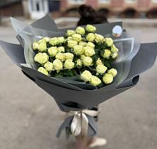 Букет Белые кустовые розы Солинеро в Павловичи