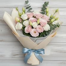 Букет цветов из:  Лизиантусы в Павловичи
