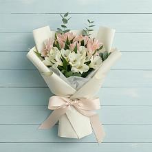 Букет цветов из:  Альстромерии в Павловичи