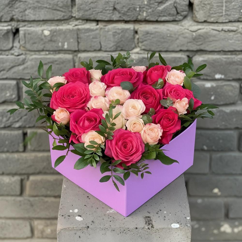 Цветочная композиция из Розы в коробке в Павловичи