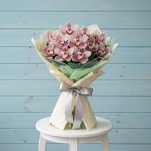 Букет цветов из:  Орхидеи и Розы в Павловичи