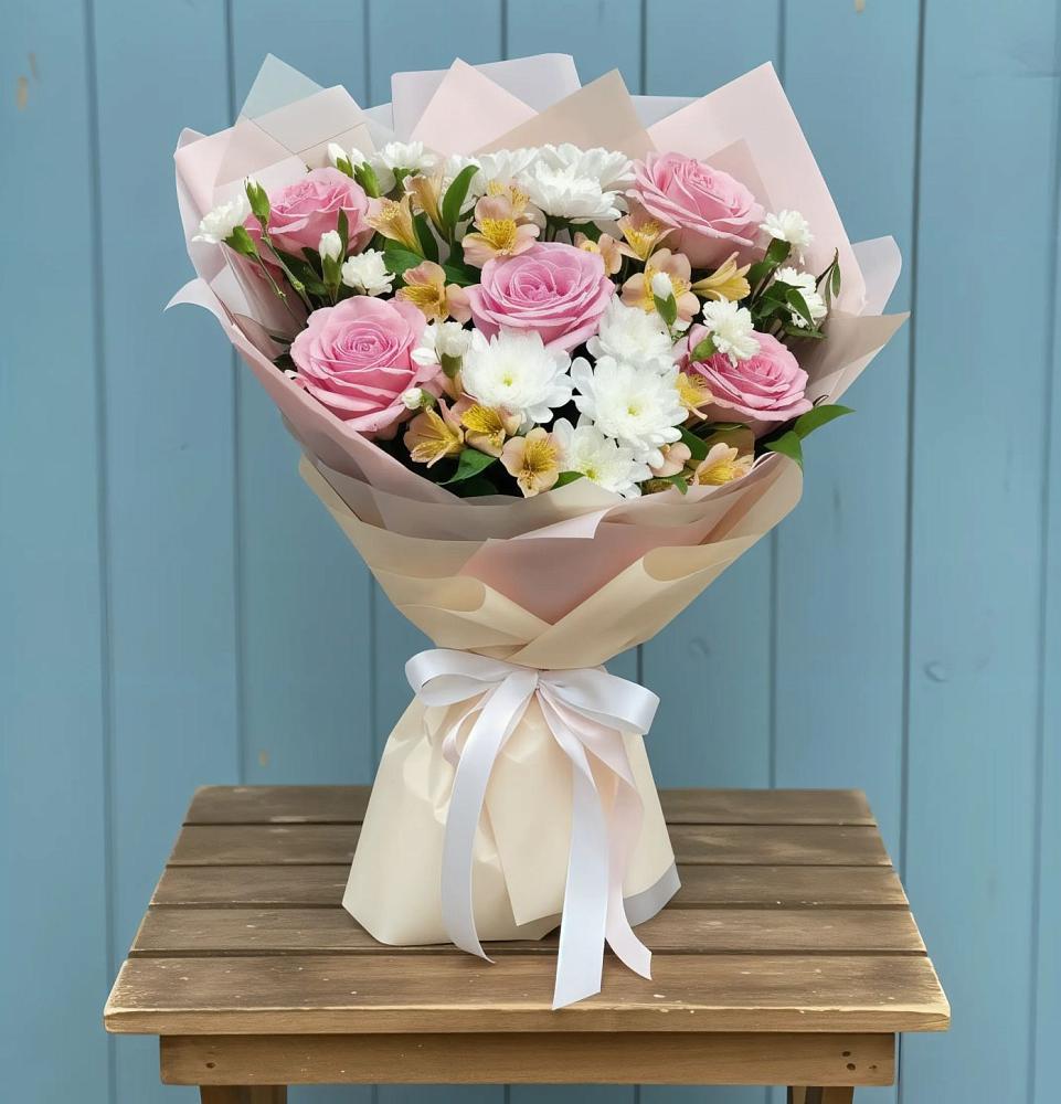 Букет цветов из: Гвоздики, Орхидеи и Розы в Павловичи