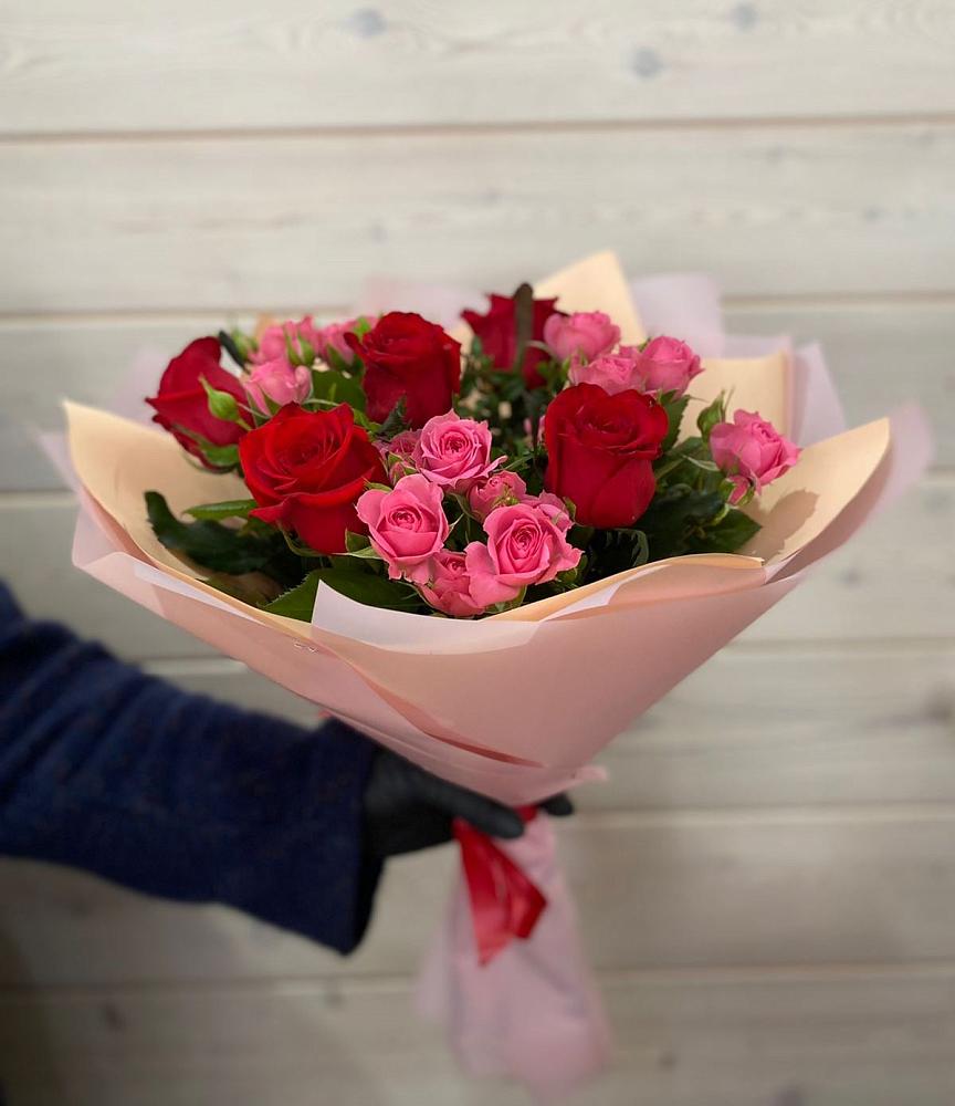 Букет цветов из: Розы в Павловичи