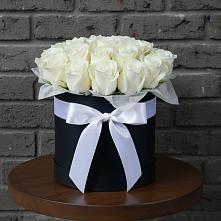 Цветочная композиция из Розы в шляпной коробке в Павловичи